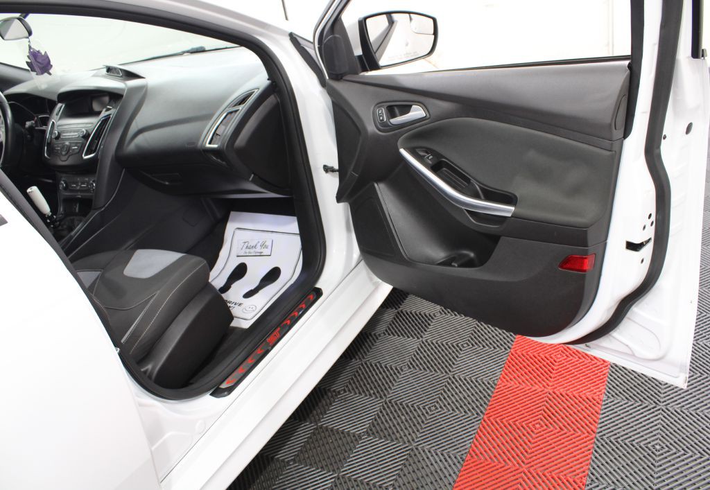 2018 Ford Focus Image 25