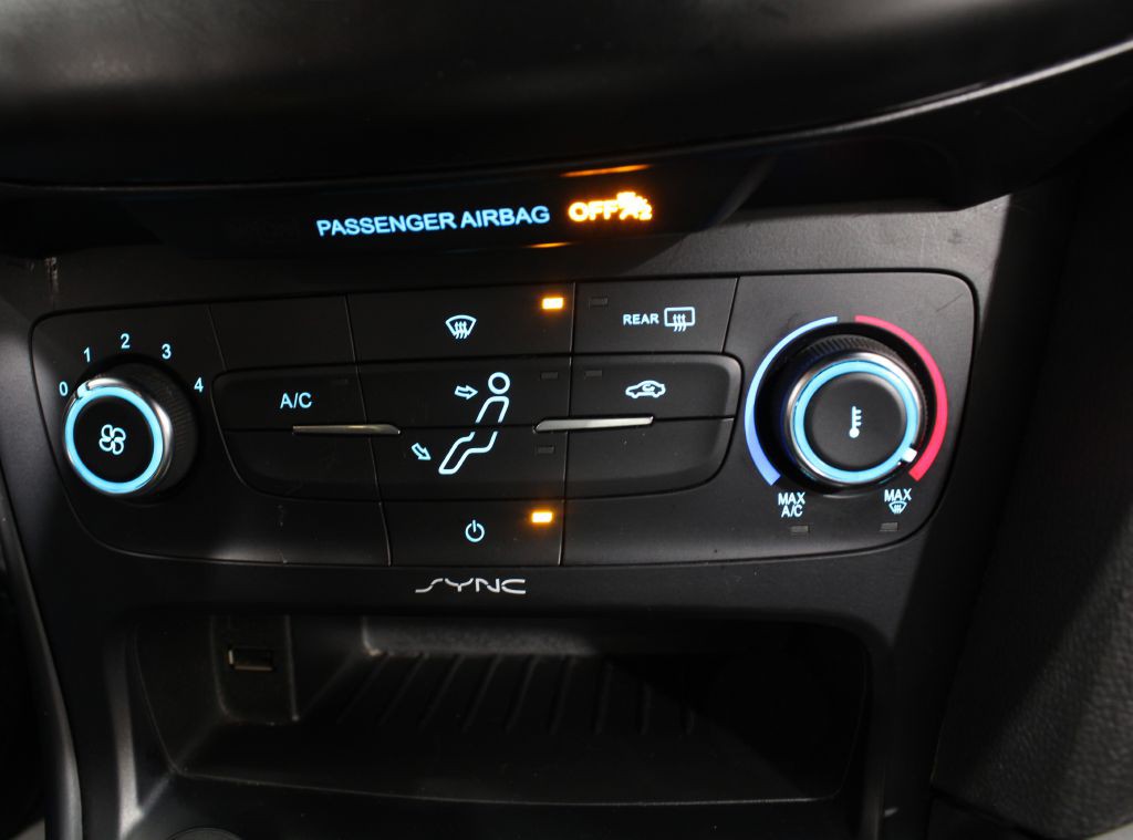2018 Ford Focus Image 36