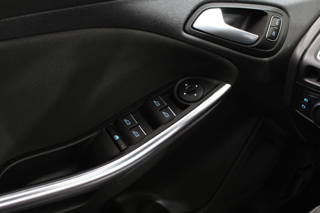 2018 Ford Focus Image 39