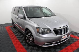Image for 2014 Chrysler Town & Country S ID: 7417783