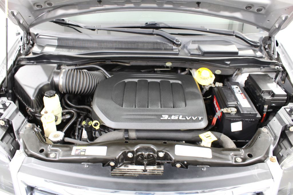 2014 Chrysler Town & Country Image 41