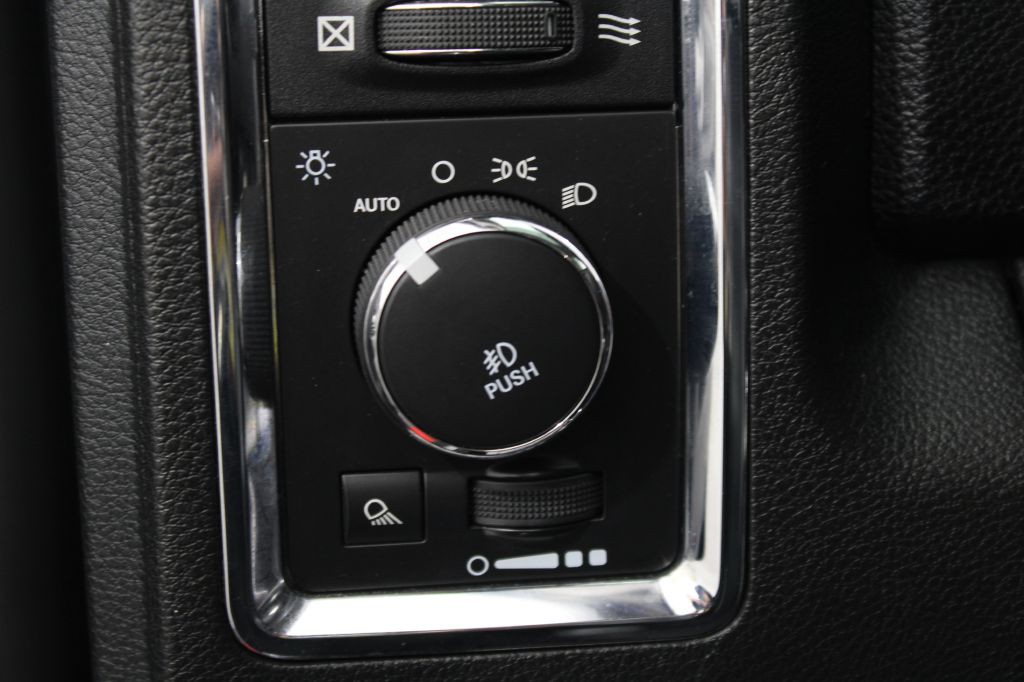 2015 RAM 1500 Image 34