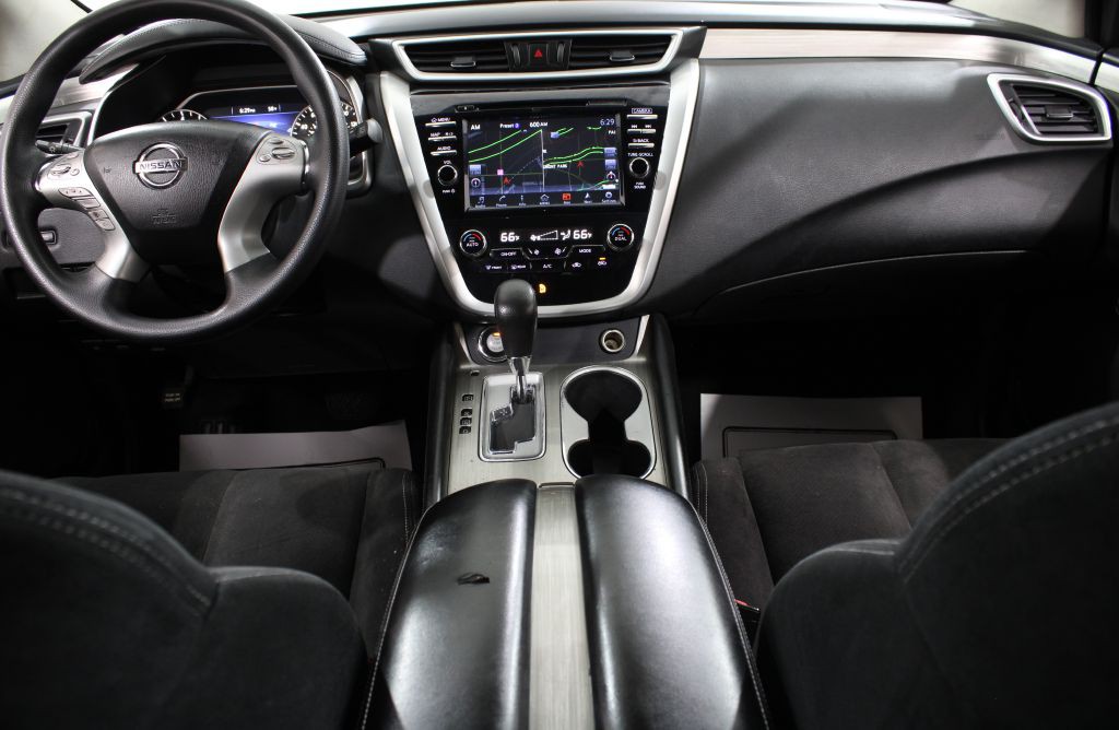 2017 Nissan Murano Image 2