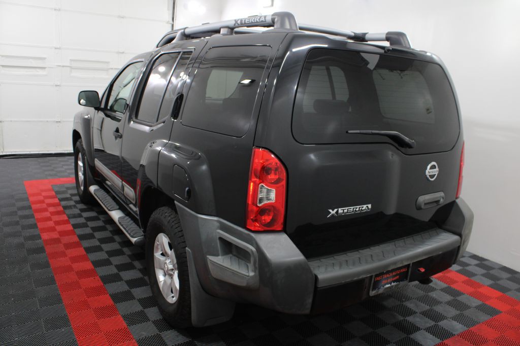 2011 Nissan Xterra Image 4