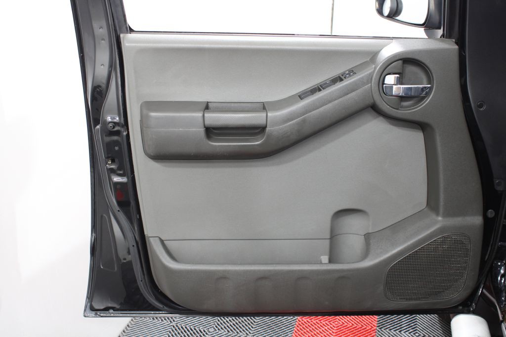 2011 Nissan Xterra Image 9