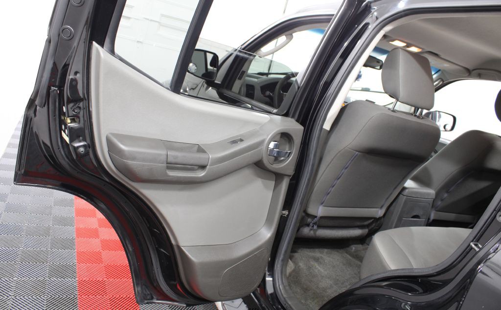 2011 Nissan Xterra Image 11