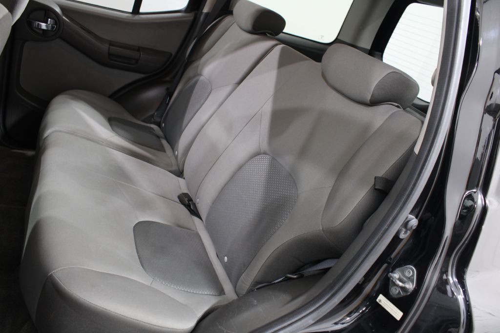 2011 Nissan Xterra Image 12