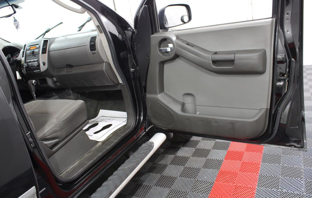 2011 Nissan Xterra Image 16