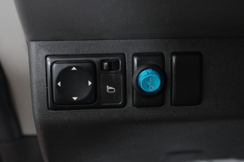 2011 Nissan Xterra Image 18