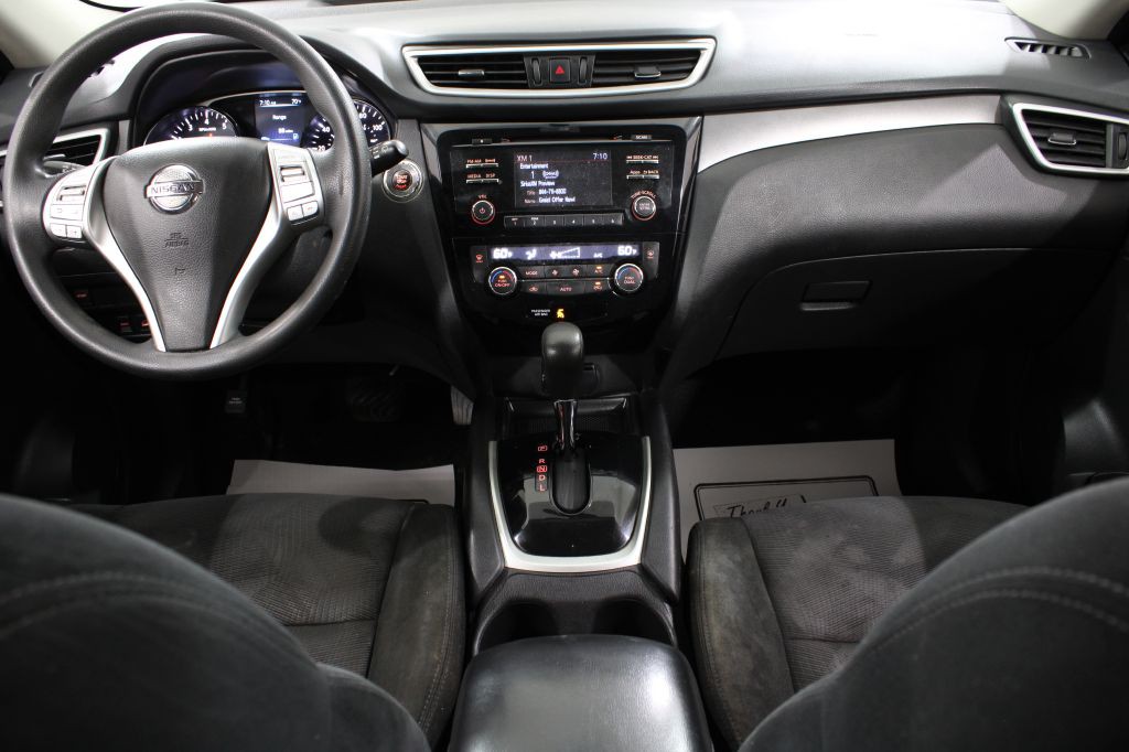 2016 Nissan Rogue Image 2