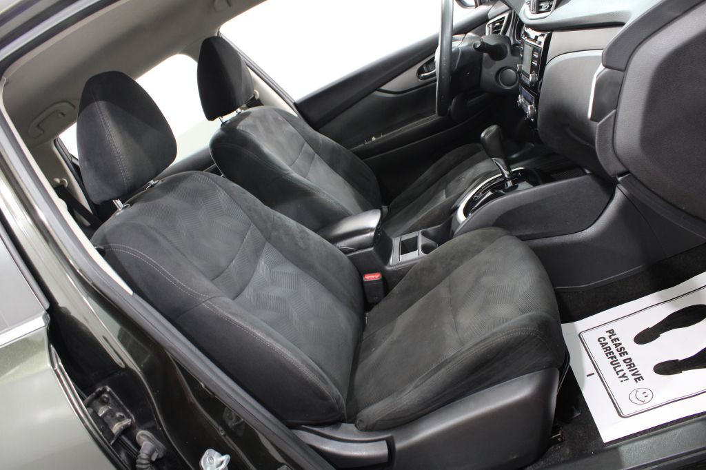 2016 Nissan Rogue Image 20