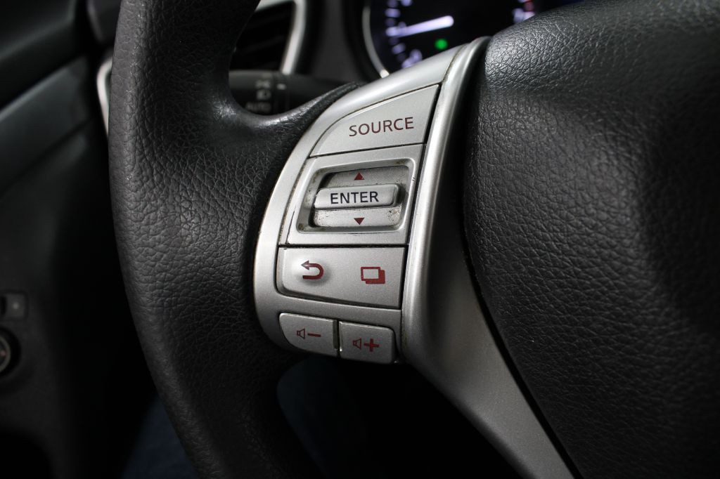2016 Nissan Rogue Image 26