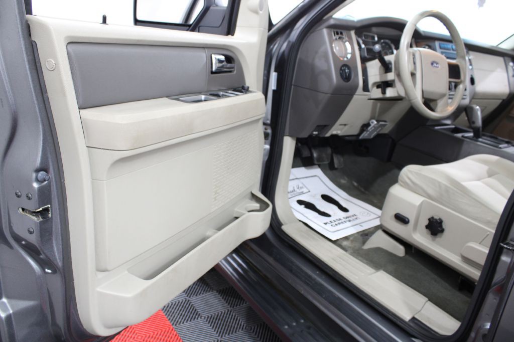 2011 Ford Expedition Image 10