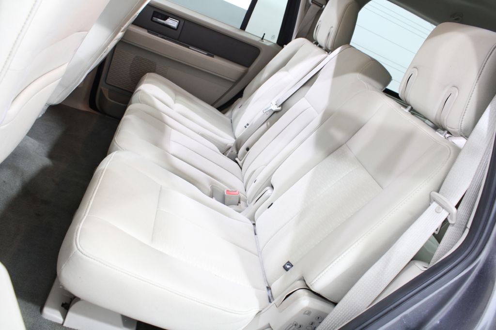 2011 Ford Expedition Image 13