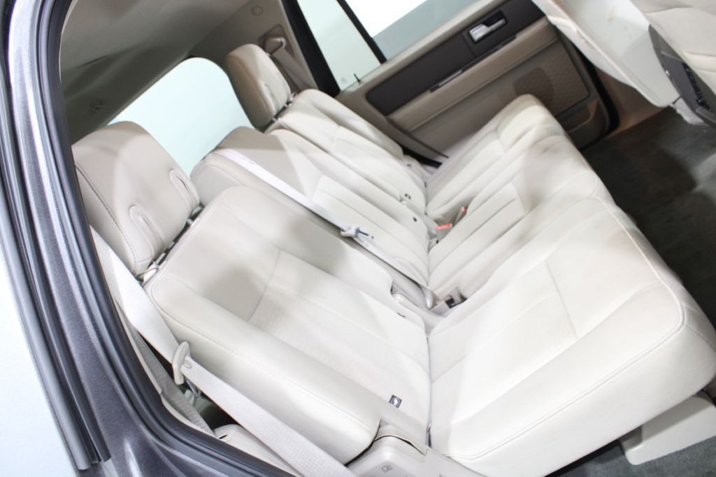 2011 Ford Expedition Image 16