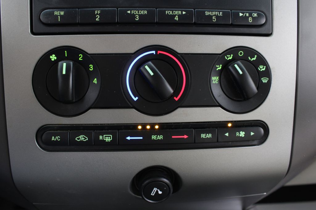 2011 Ford Expedition Image 20