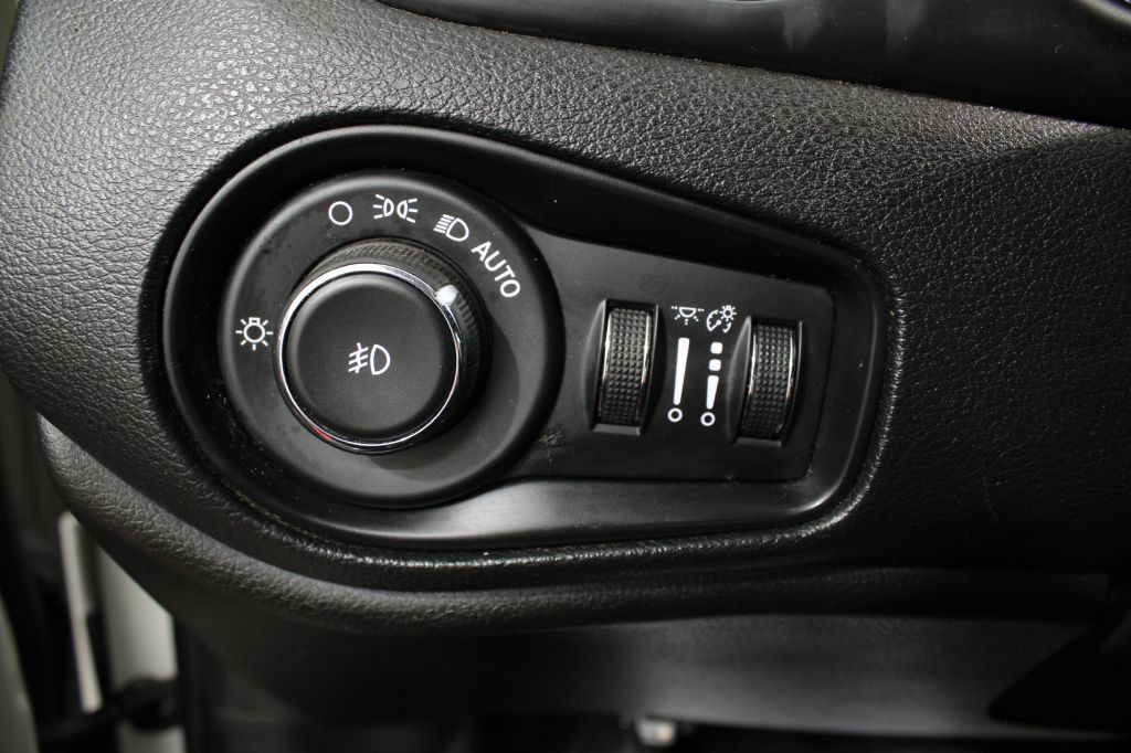 2018 Jeep Renegade Image 34