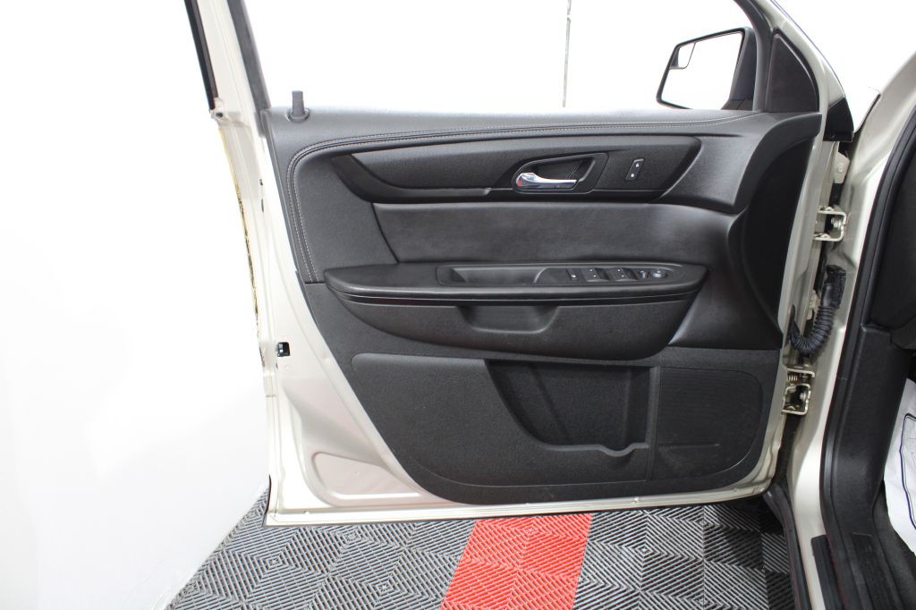 2014 GMC Acadia Image 11