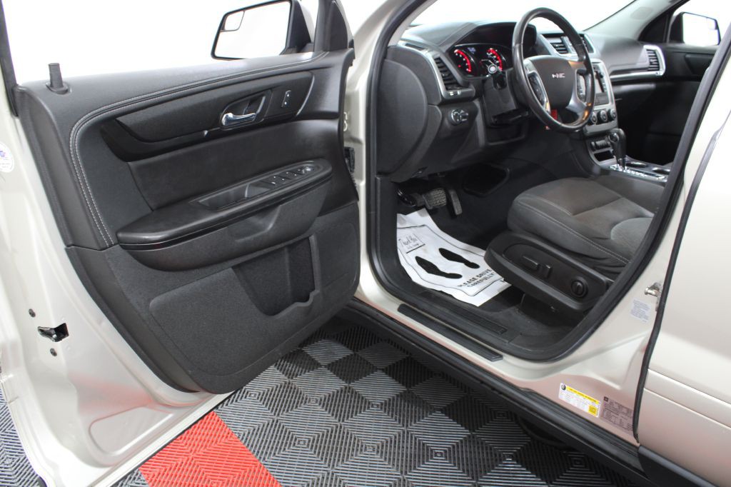 2014 GMC Acadia Image 12