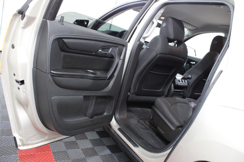 2014 GMC Acadia Image 14