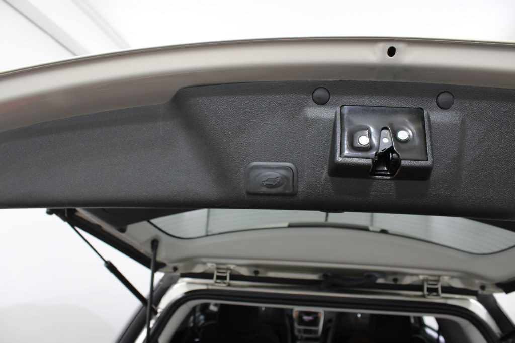 2014 GMC Acadia Image 17