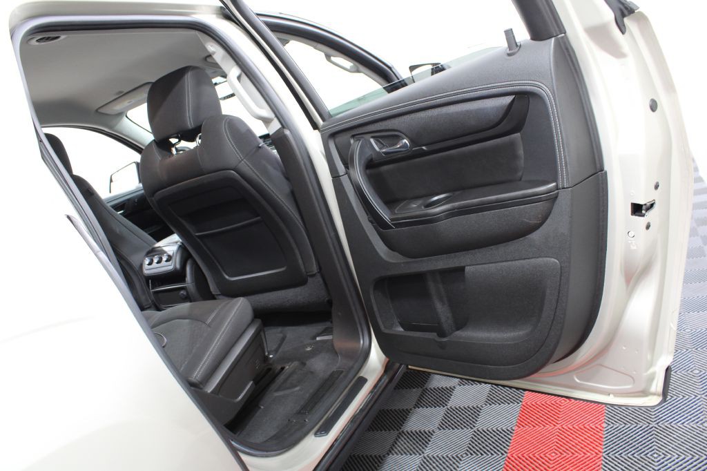 2014 GMC Acadia Image 21