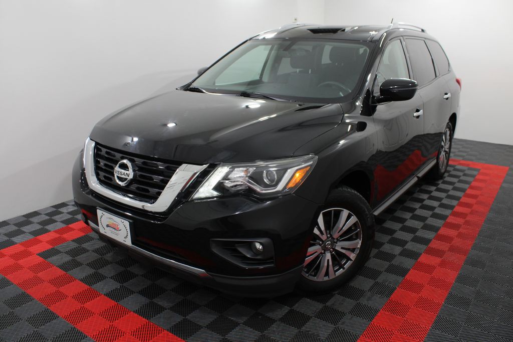 2017 Nissan Pathfinder Image 4