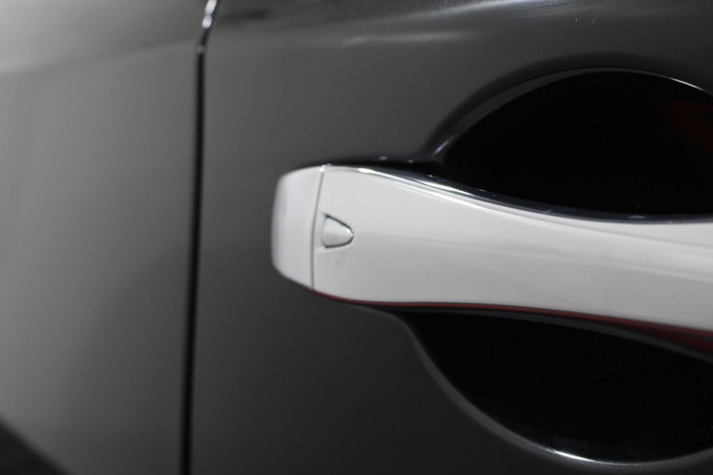 2017 Nissan Pathfinder Image 11