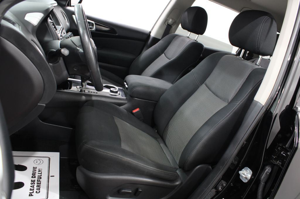 2017 Nissan Pathfinder Image 15