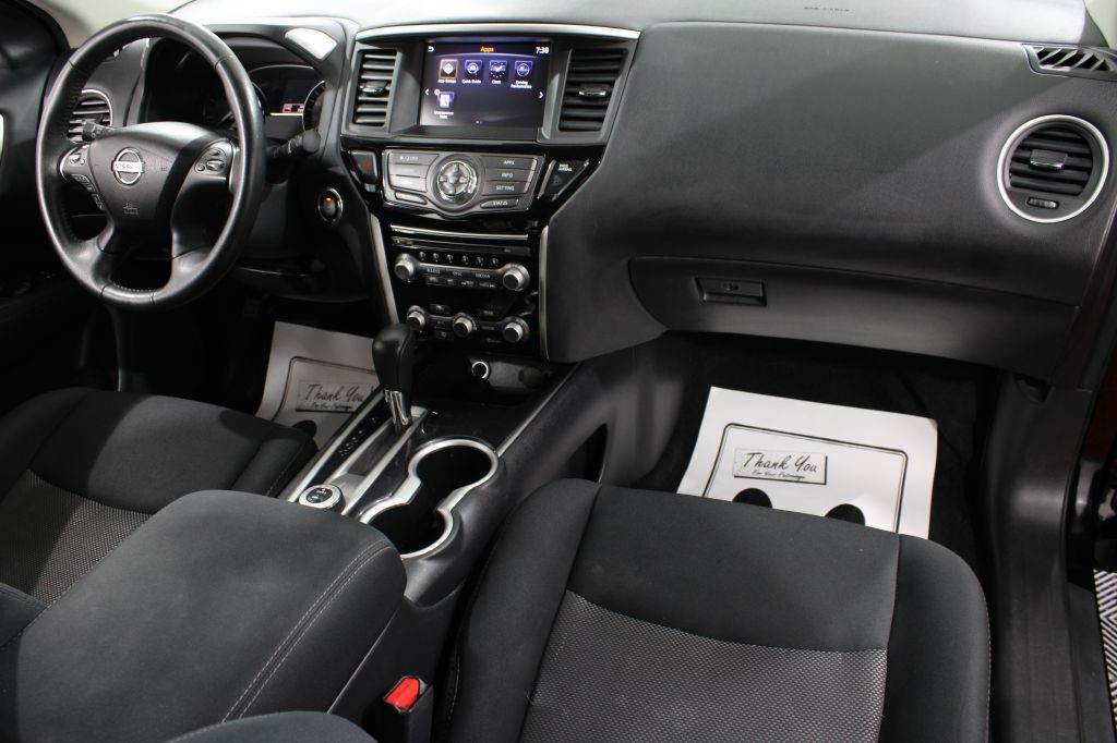 2017 Nissan Pathfinder Image 22