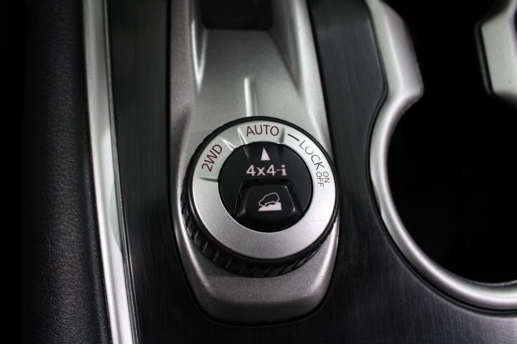 2017 Nissan Pathfinder Image 29