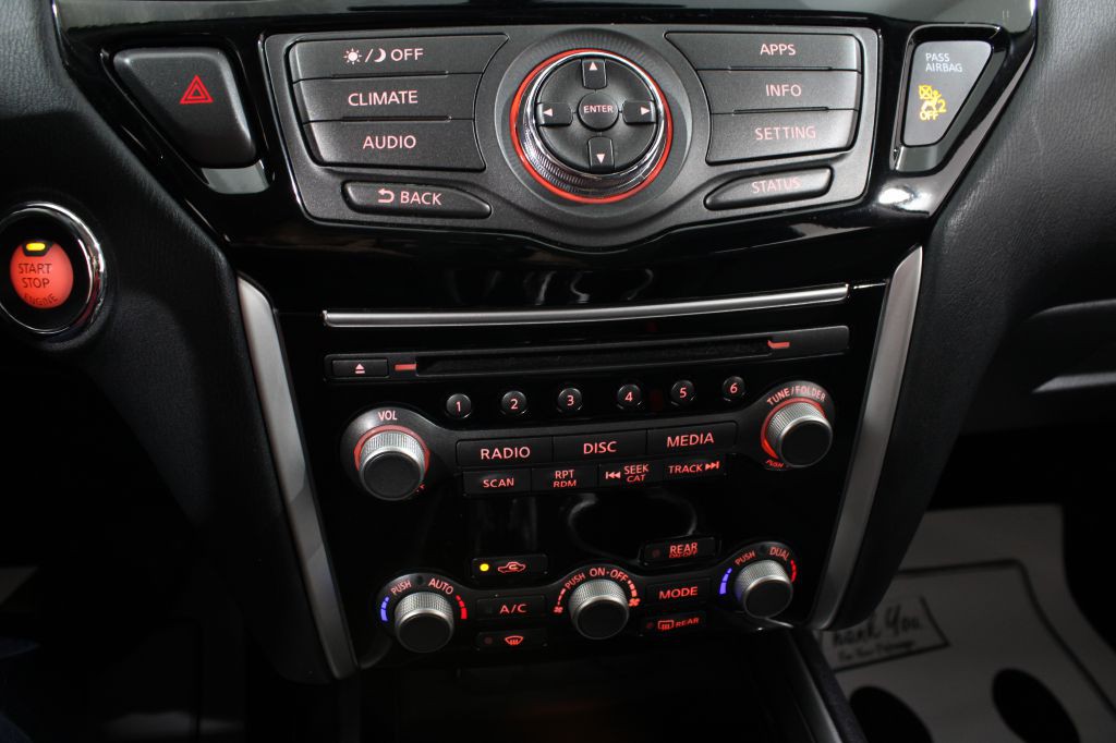 2017 Nissan Pathfinder Image 30