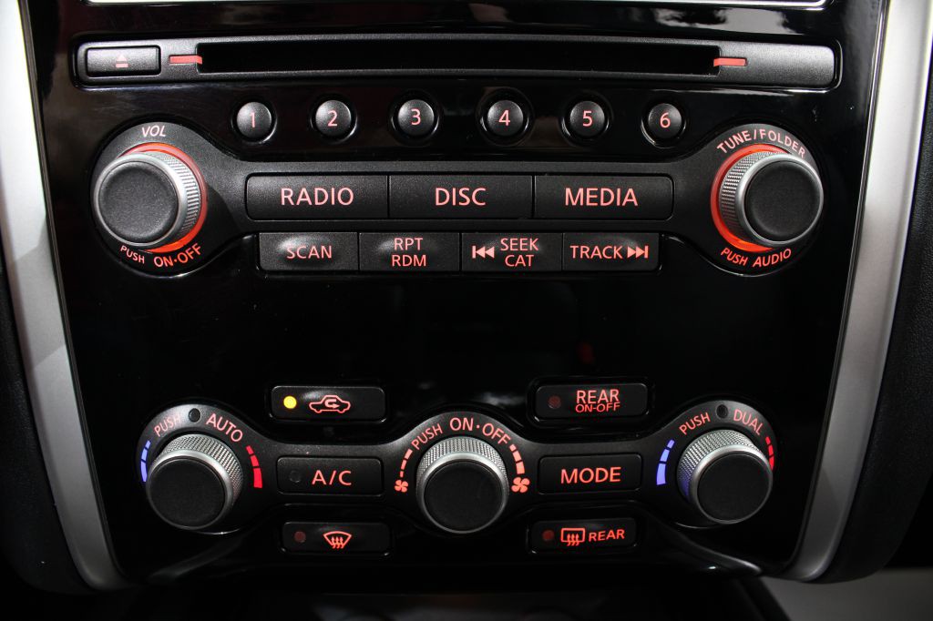 2017 Nissan Pathfinder Image 31