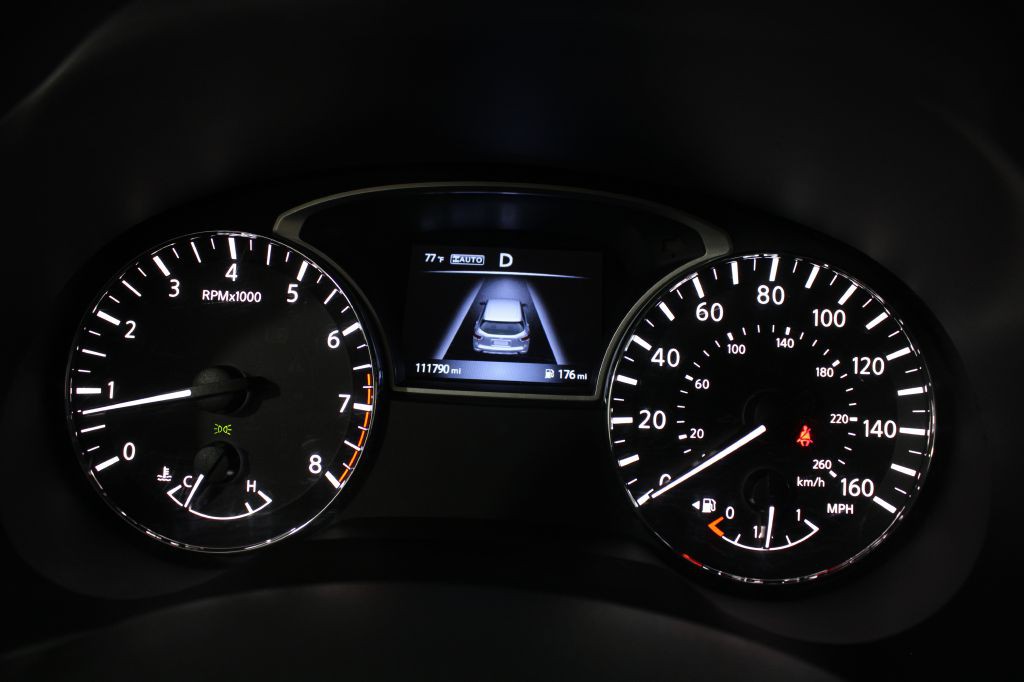 2017 Nissan Pathfinder Image 32