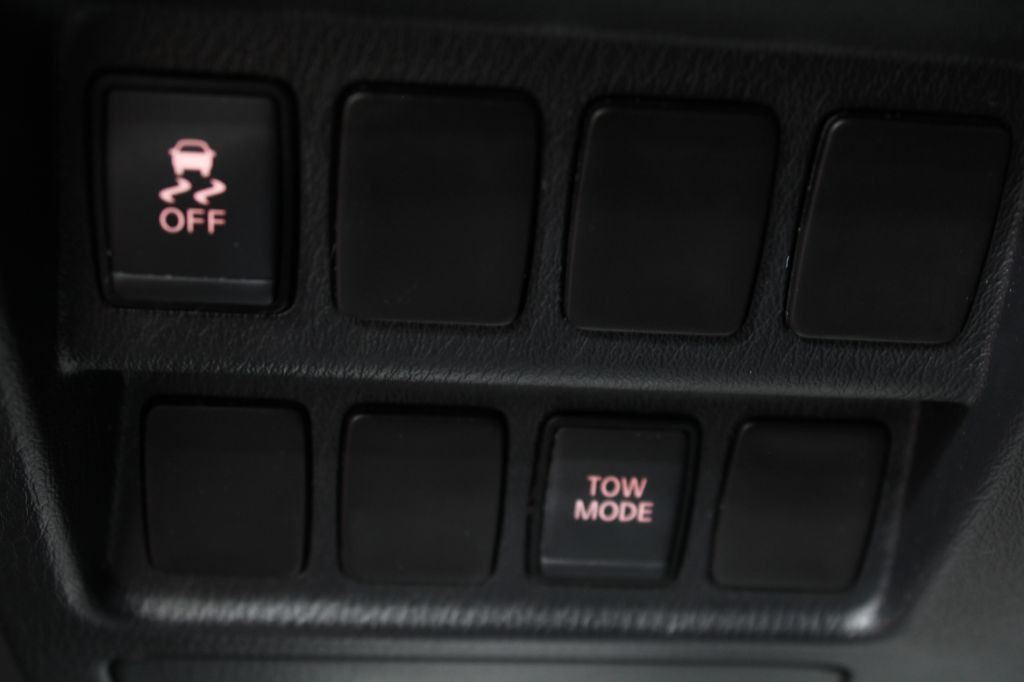 2017 Nissan Pathfinder Image 34