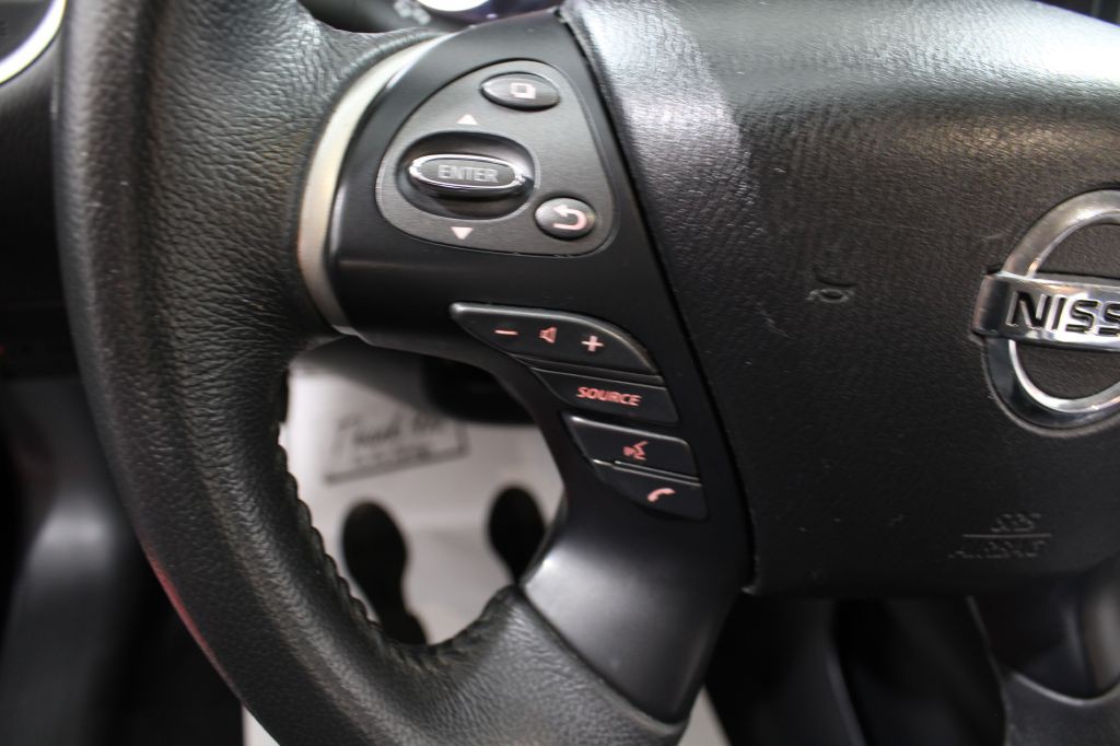 2017 Nissan Pathfinder Image 36