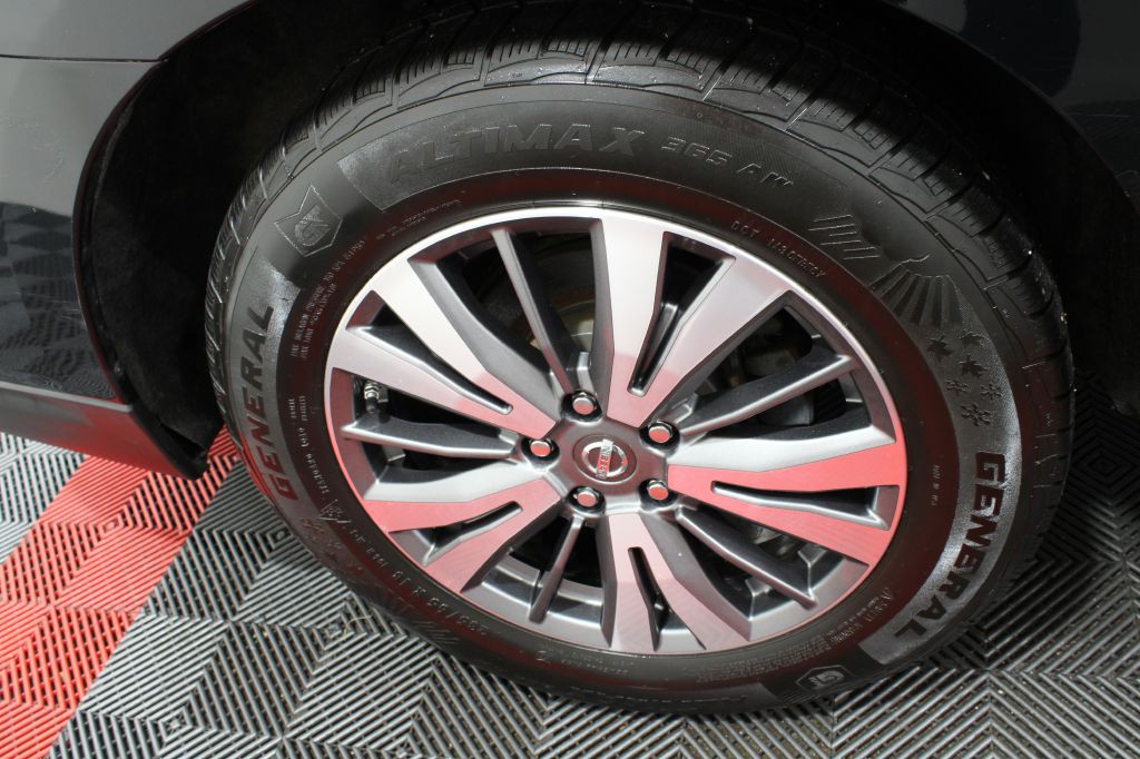 2017 Nissan Pathfinder Image 42