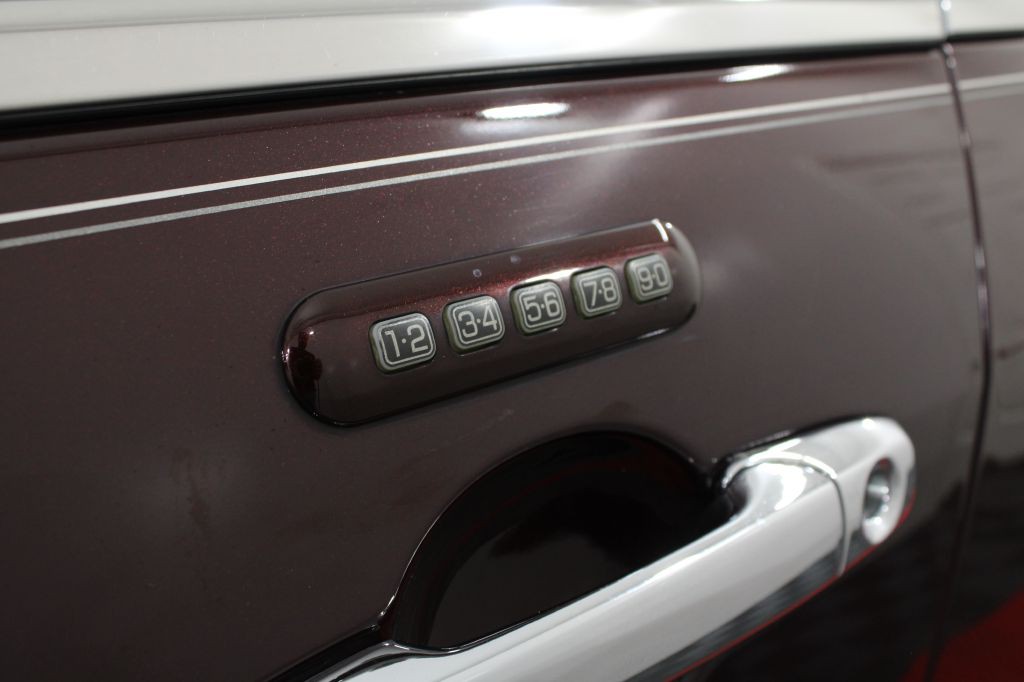 2012 Lincoln MKZ Image 12
