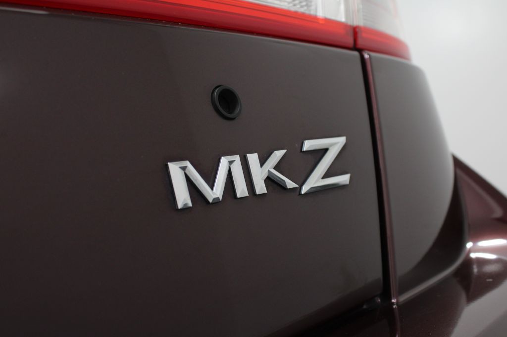 2012 Lincoln MKZ Image 13