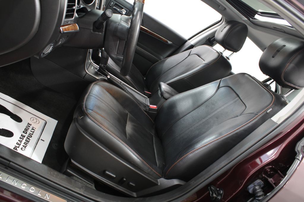 2012 Lincoln MKZ Image 18