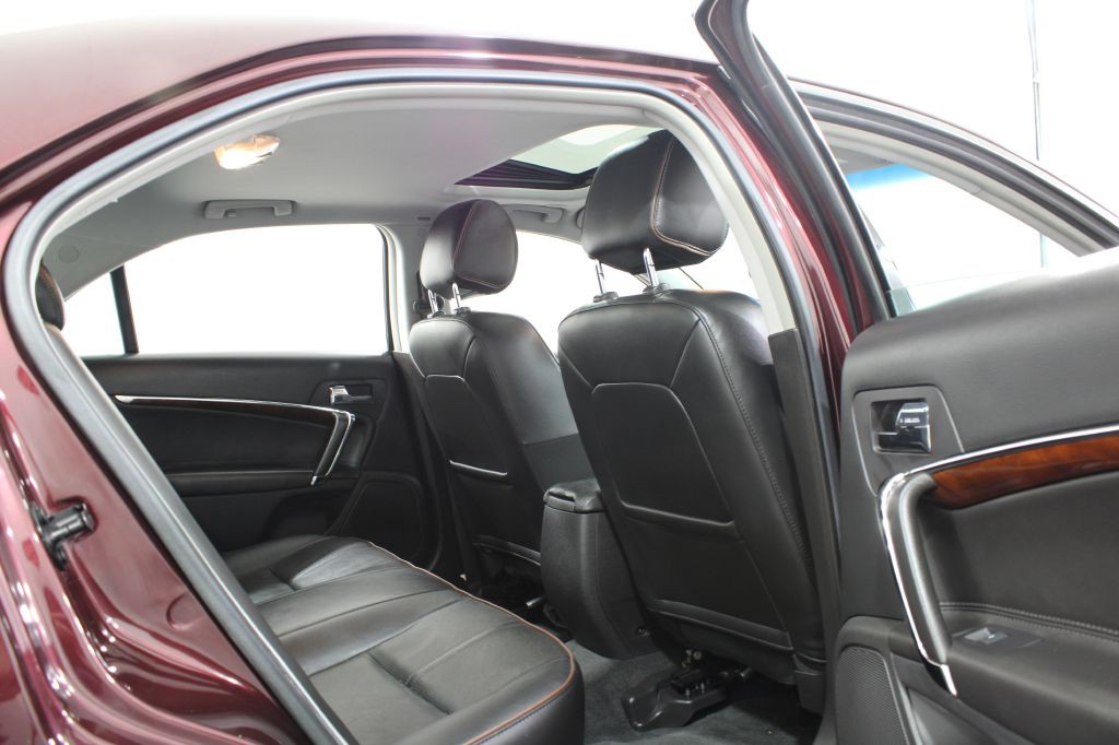 2012 Lincoln MKZ Image 24