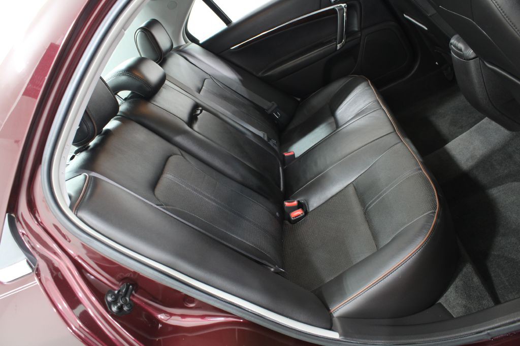 2012 Lincoln MKZ Image 25
