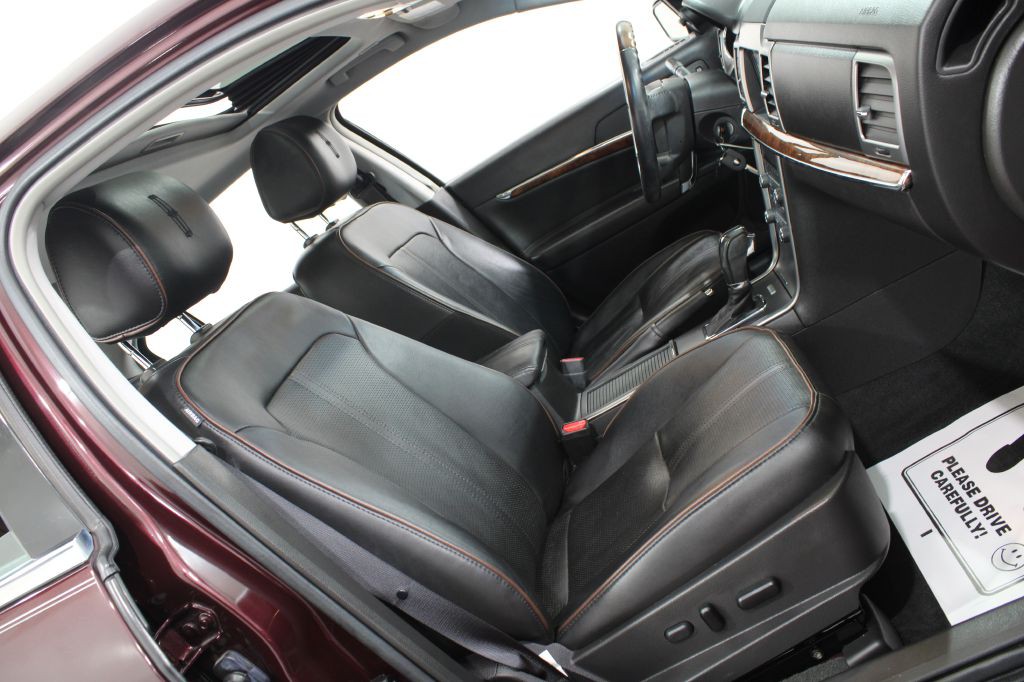 2012 Lincoln MKZ Image 28