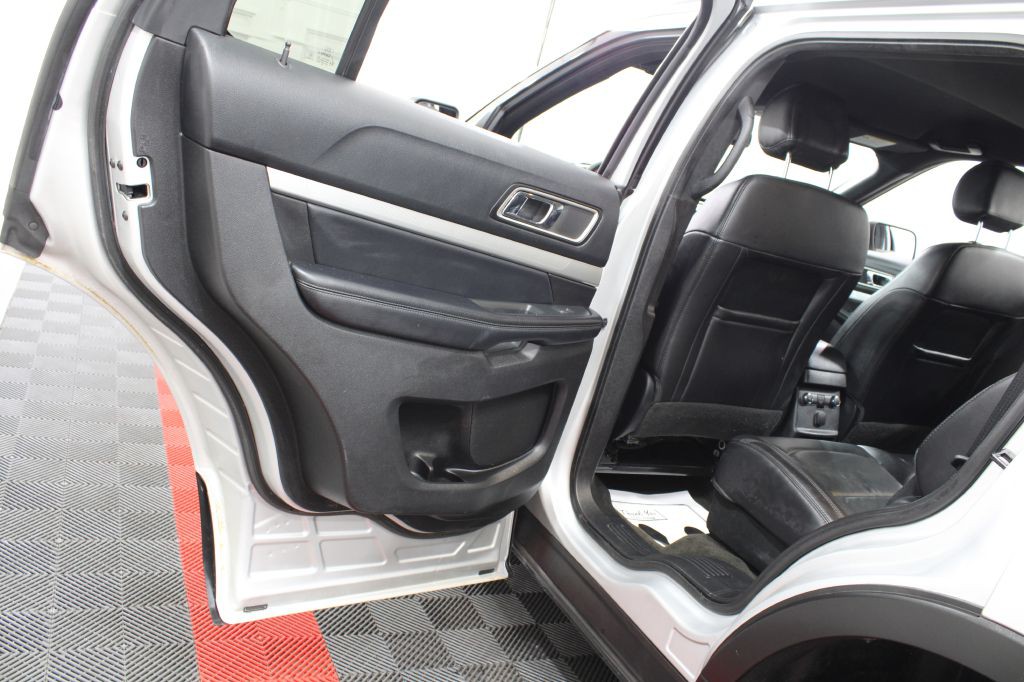 2017 Ford Explorer Image 19