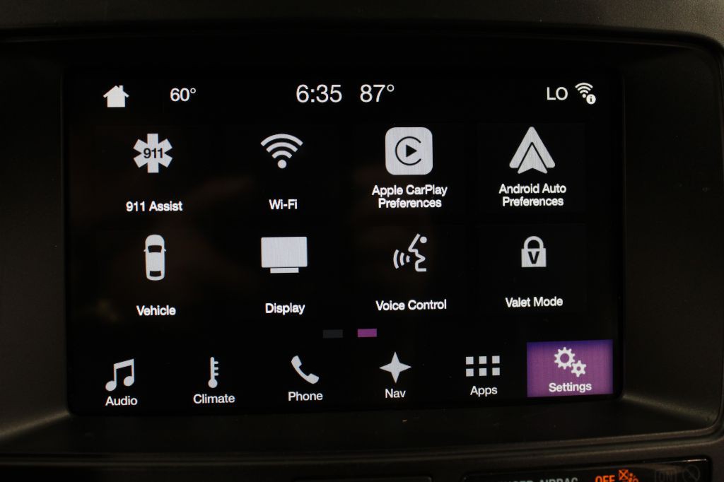 2017 Ford Explorer Image 39