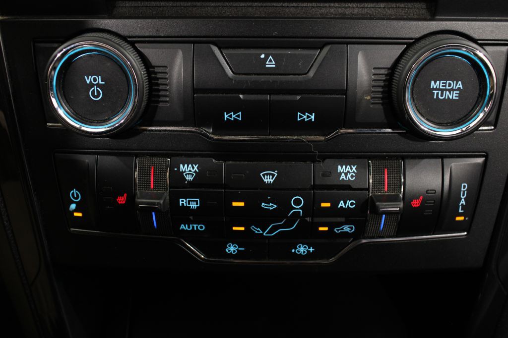2017 Ford Explorer Image 46