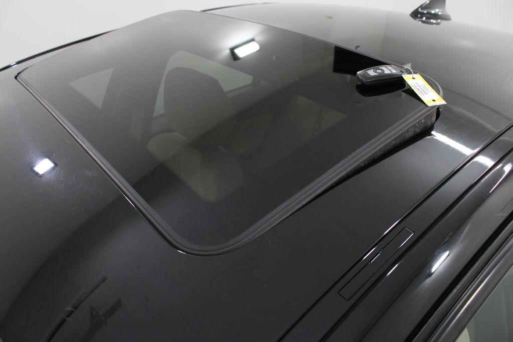 2018 BMW 3 Series Image 9