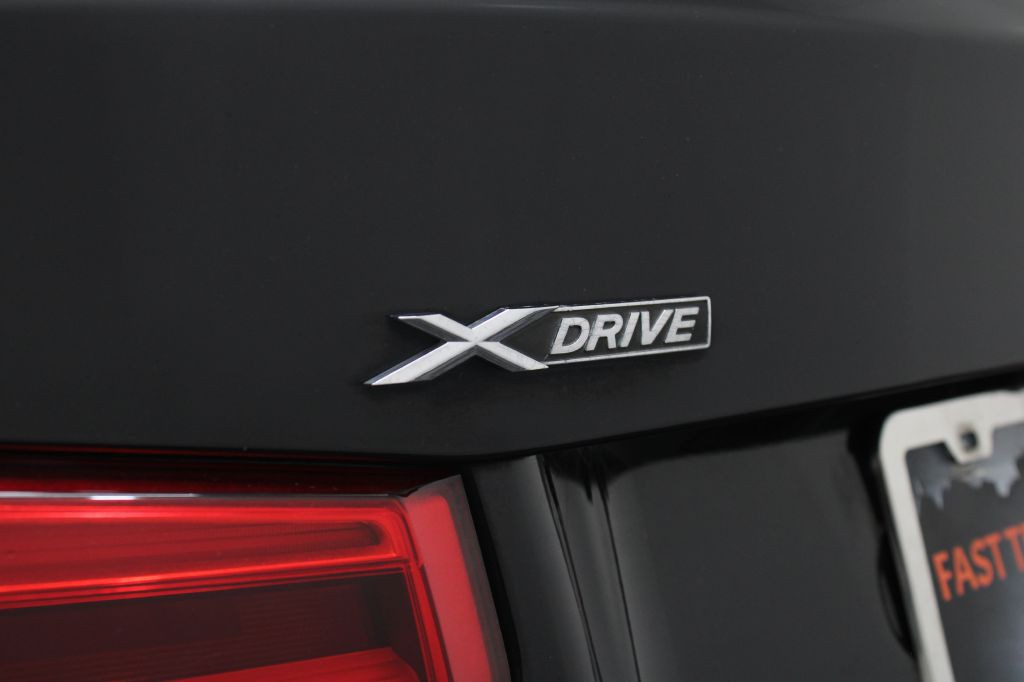 2018 BMW 3 Series Image 11