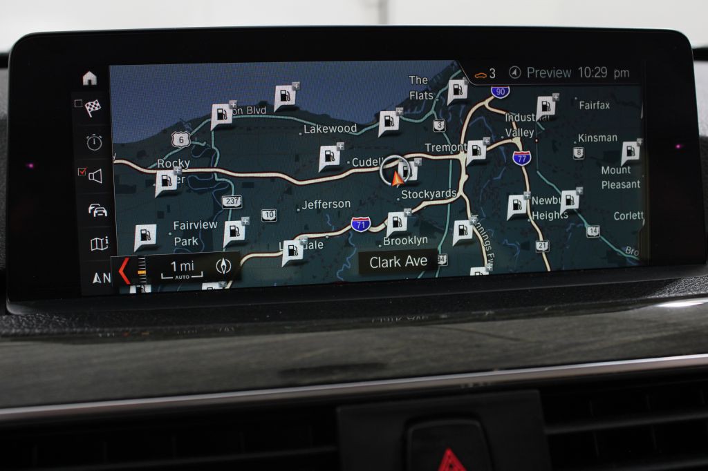 2018 BMW 3 Series Image 25