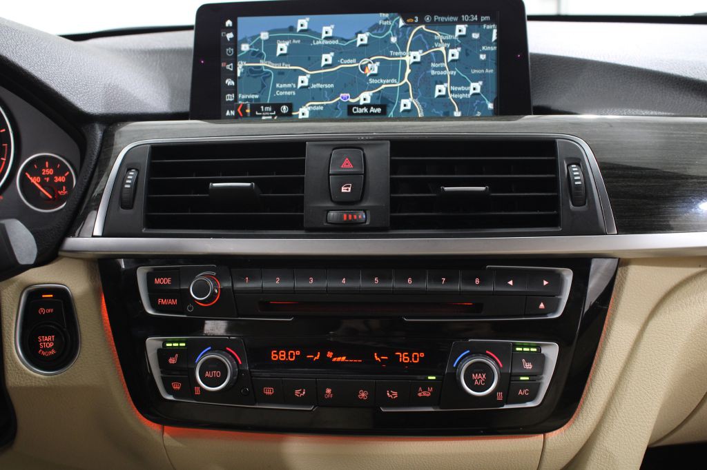 2018 BMW 3 Series Image 34
